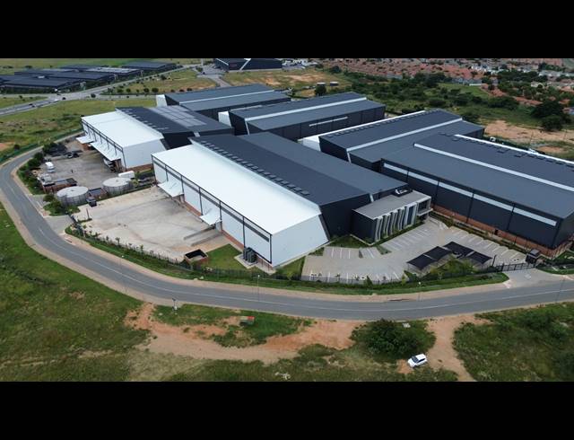 5,151M² WAREHOUSE TO LET IN SAMRAND BUSINESS PARK